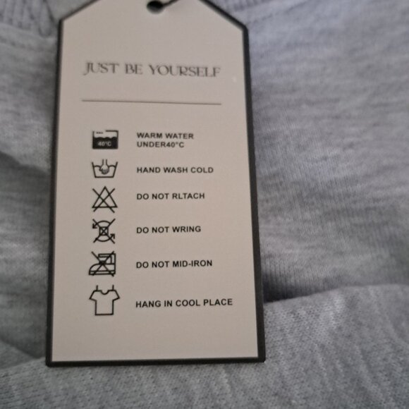 CTU Cropped Pullover Sweatshirt Long Sleeve Crewneck, pull on hem Small NWT - Picture 11 of 16